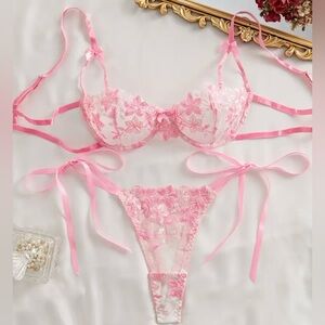 Elegant Pink Lace Lingerie Set
